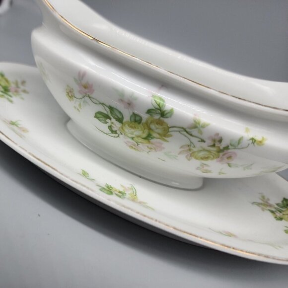Vintage PAUL MULLER SELB BAVARIA PORCELAIN green ROSES GOLD TRIM GRAVY BOAT - Picture 6 of 9